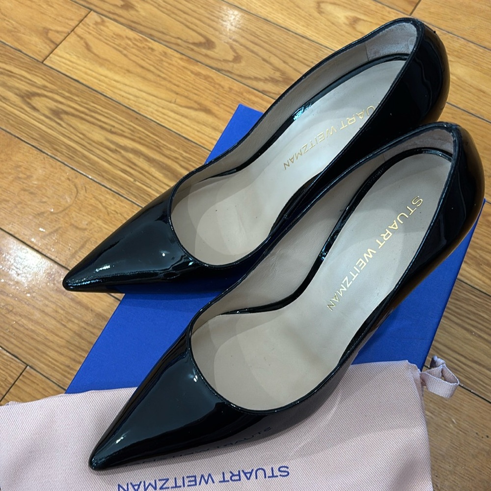 Stuart Weitzman Stuart 110 Pump in Patent Black, Size: 8.5 - Picture 12 of 13